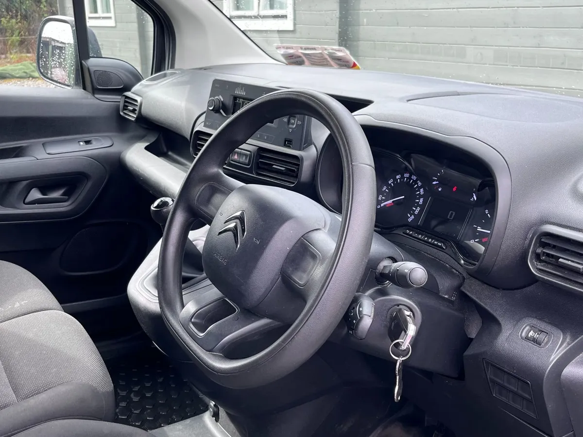 Citroen Berlingo 2021 - Image 3
