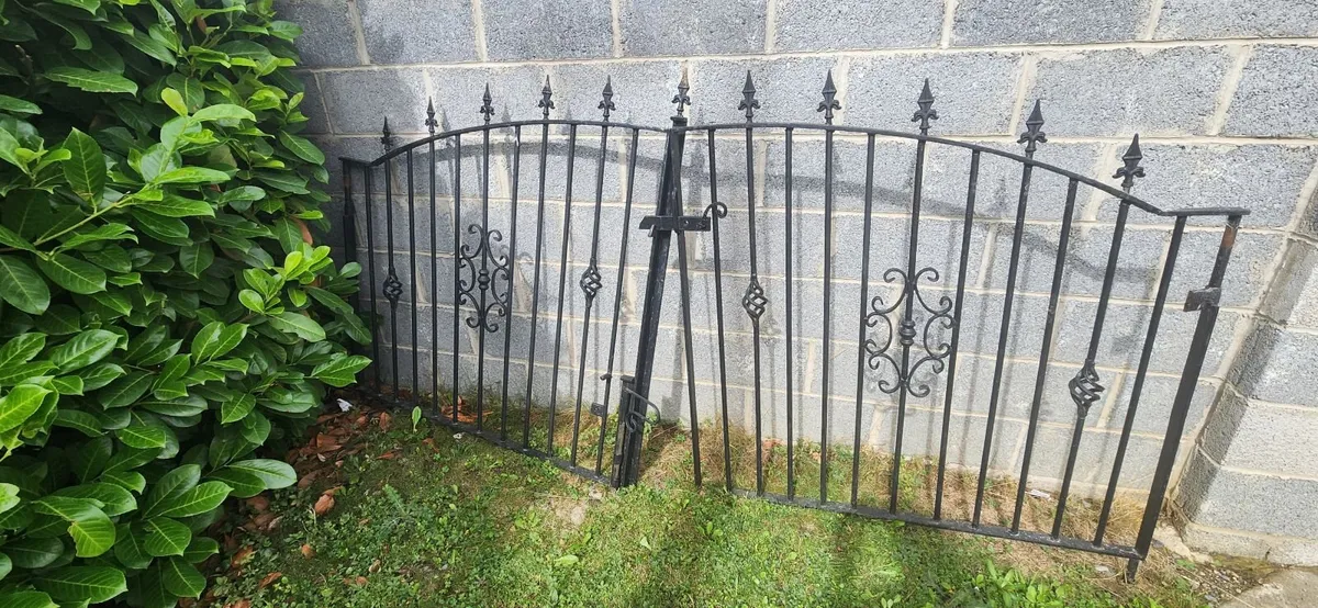 Gates - Image 3