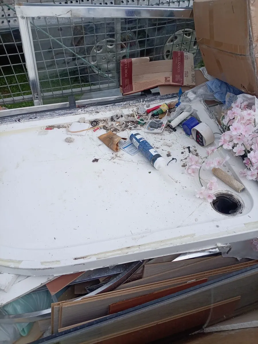Shower tray - Image 1