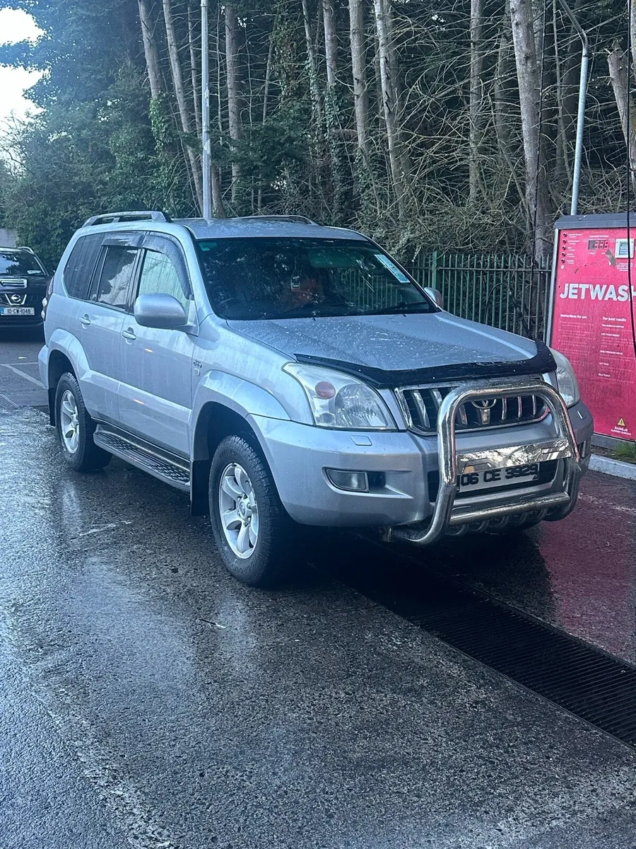 Toyota Landcruiser crewcab - Image 2