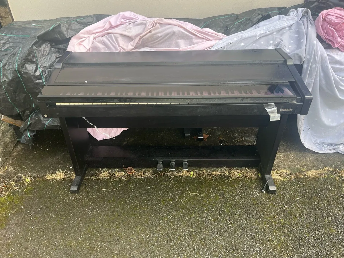 Piano - Image 2