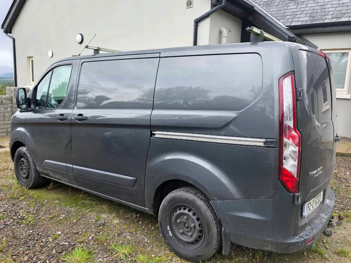 172 Ford Transit Custom - Image 4