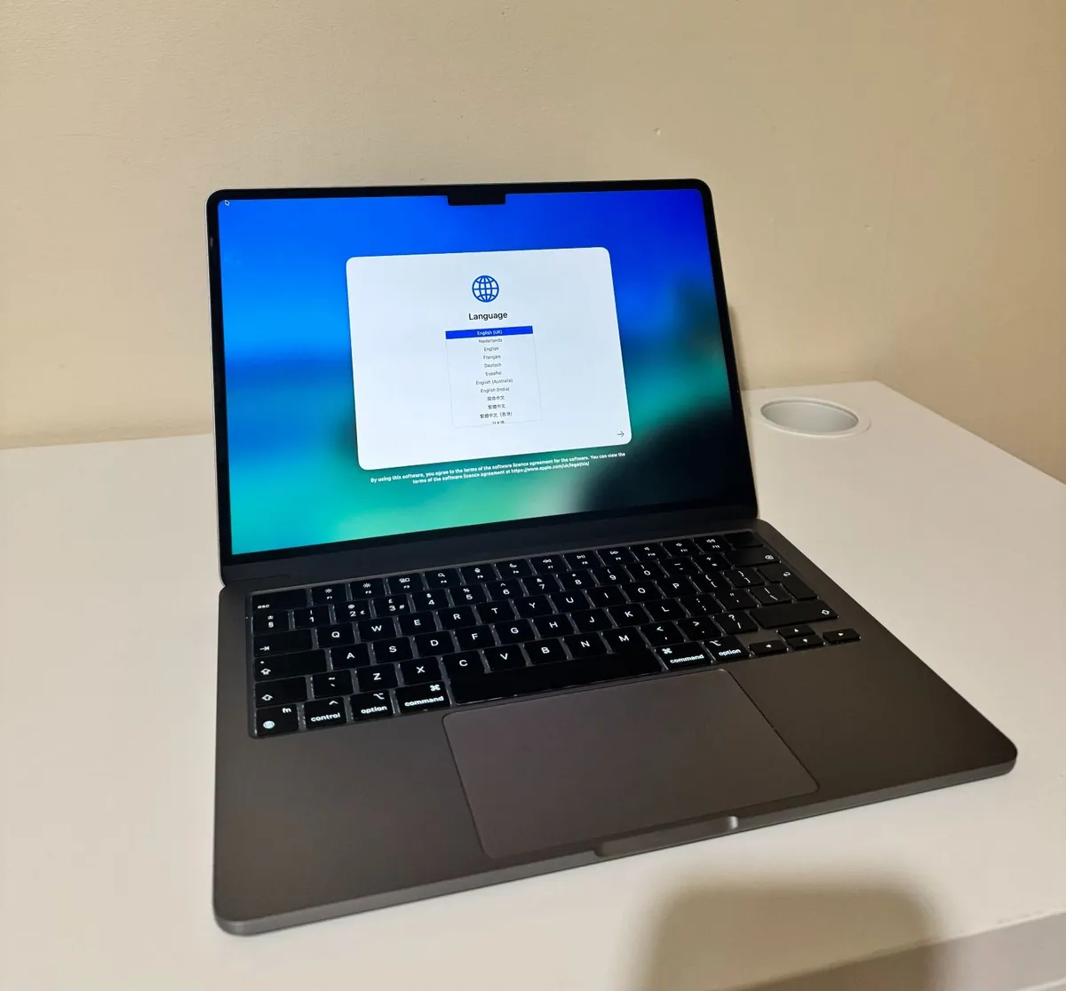 MacBook Air M2 2024 | 16GB | LIKE NEW - Image 1