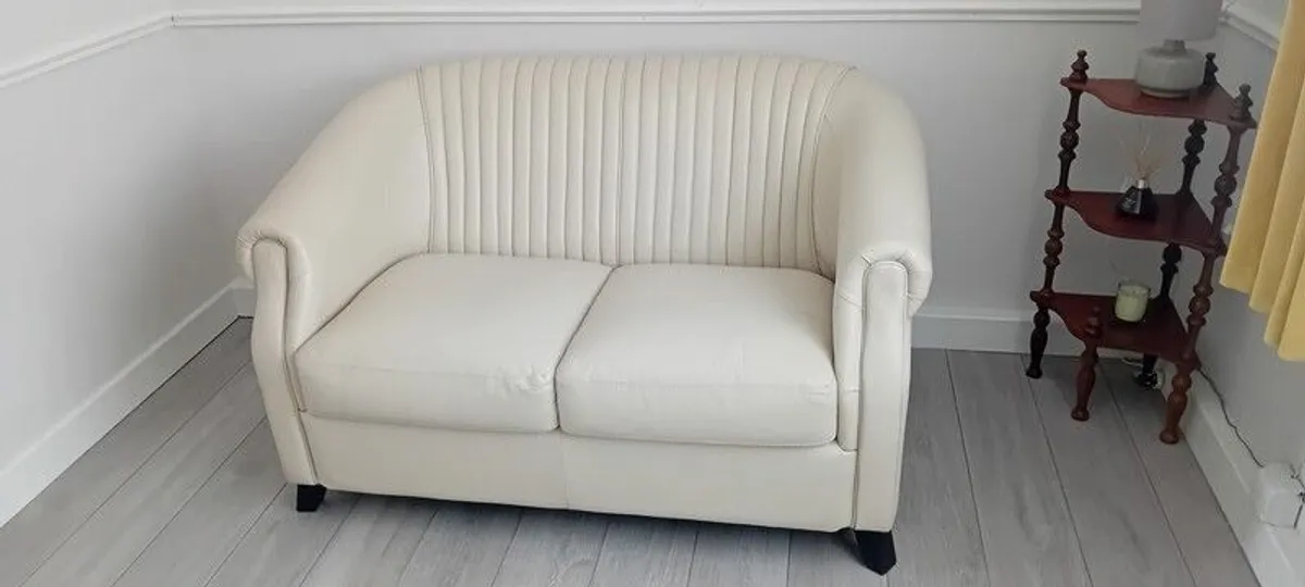 2 seater leather couch - Image 3