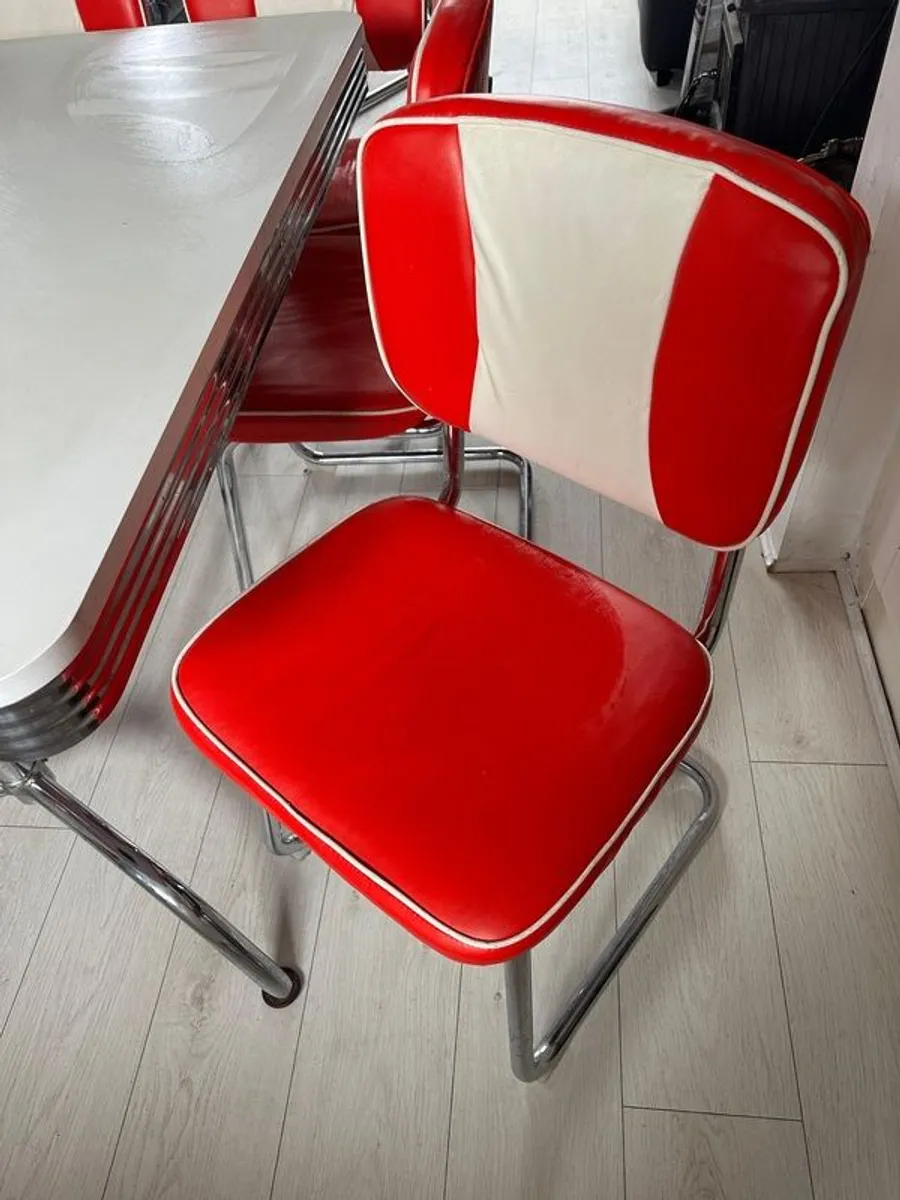 Eddie Rockets table and chairs - Image 3