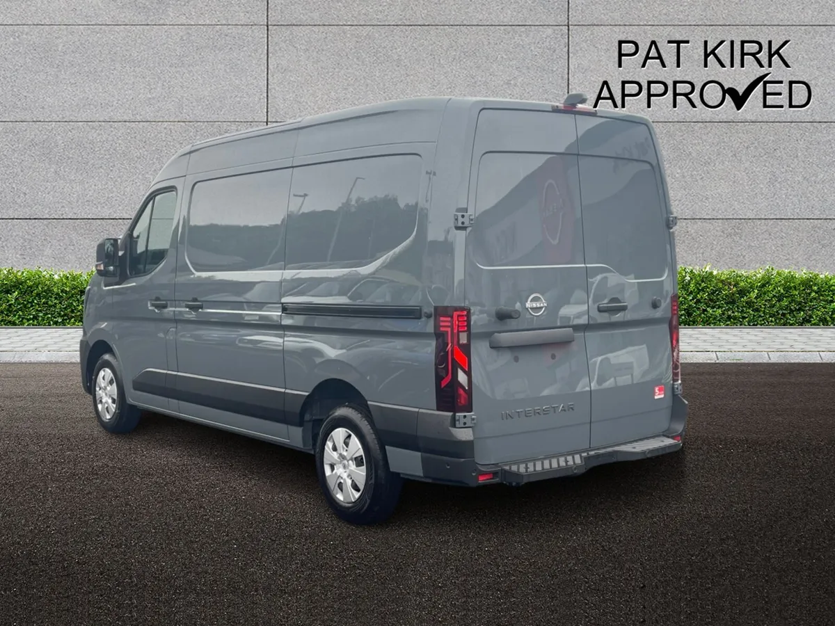 Nissan Interstar 2.0 dci 150ps H2 Tekna Van - Image 2