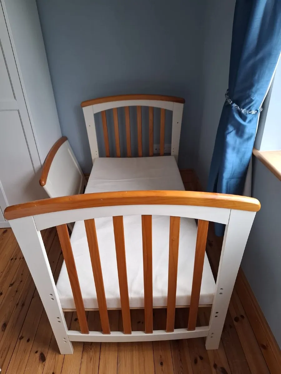 Childs Bed - Image 2