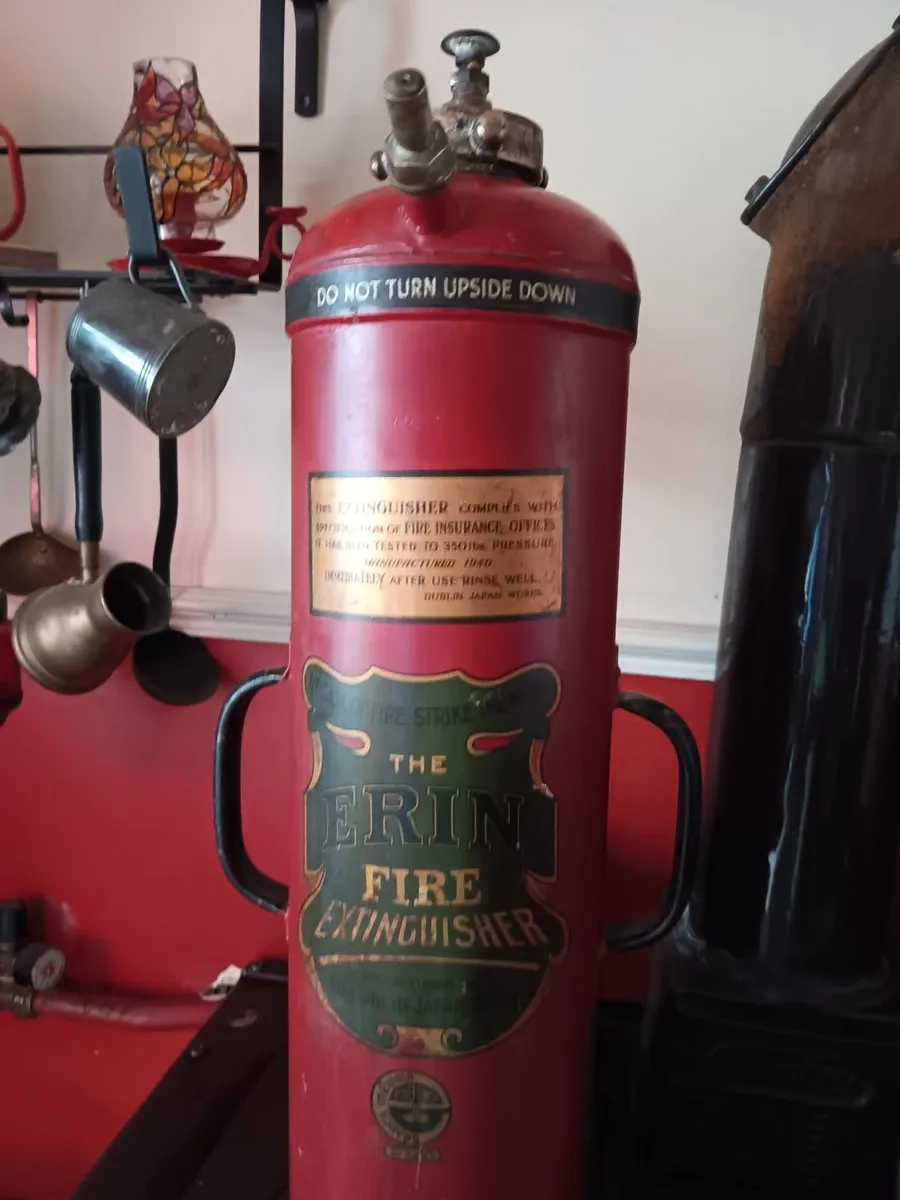 Vintage fire extinguisher - Image 1