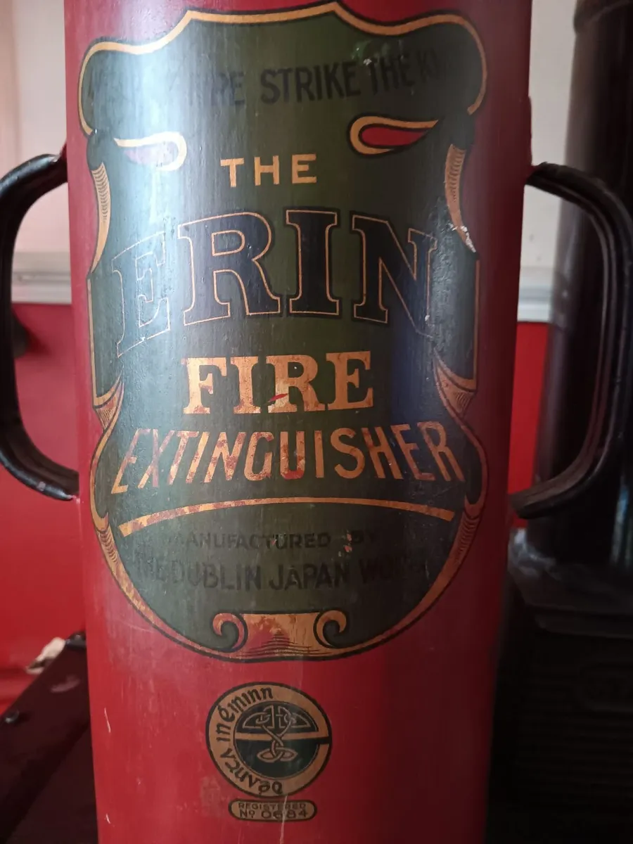 Vintage fire extinguisher - Image 3