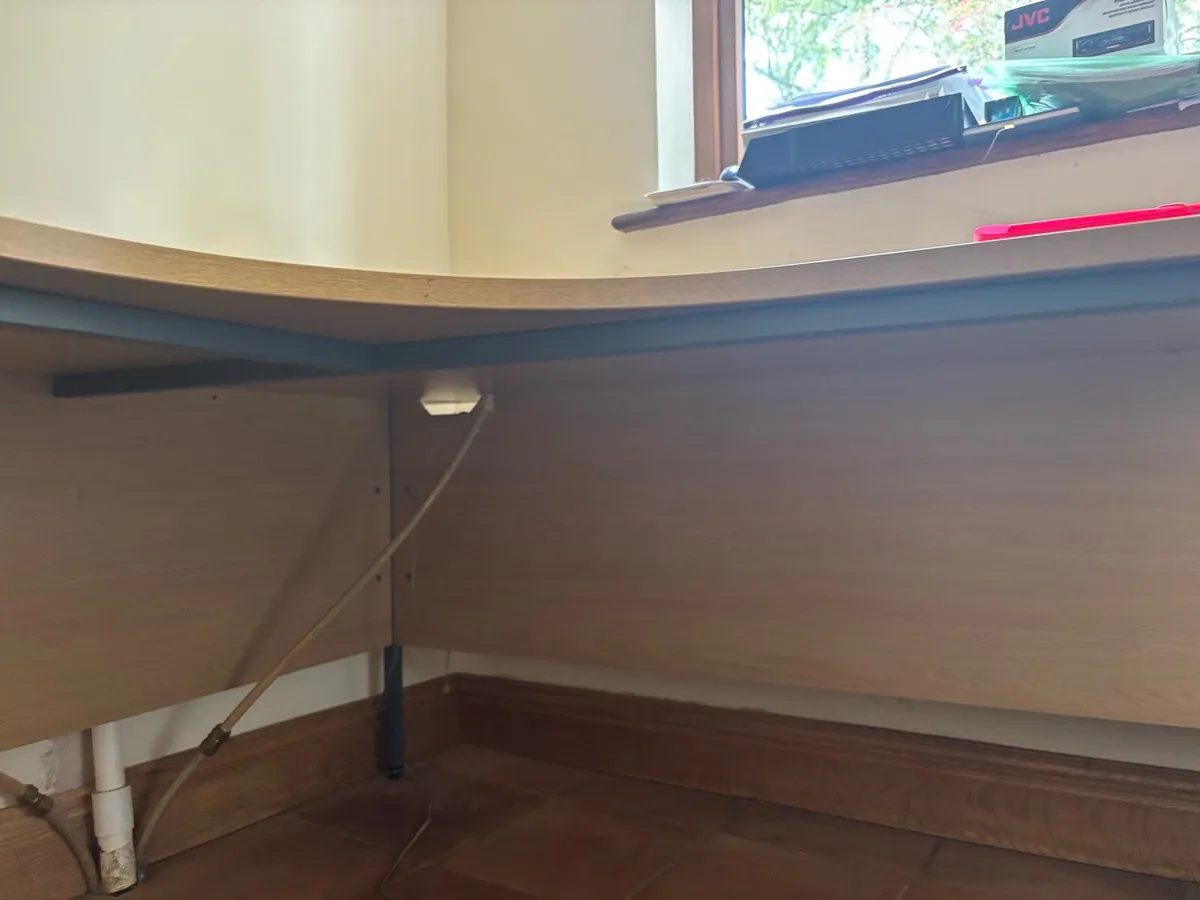 Corner desk - Image 2