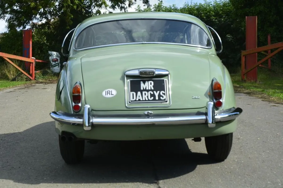 Jaguar 240 Mk2 - Image 2