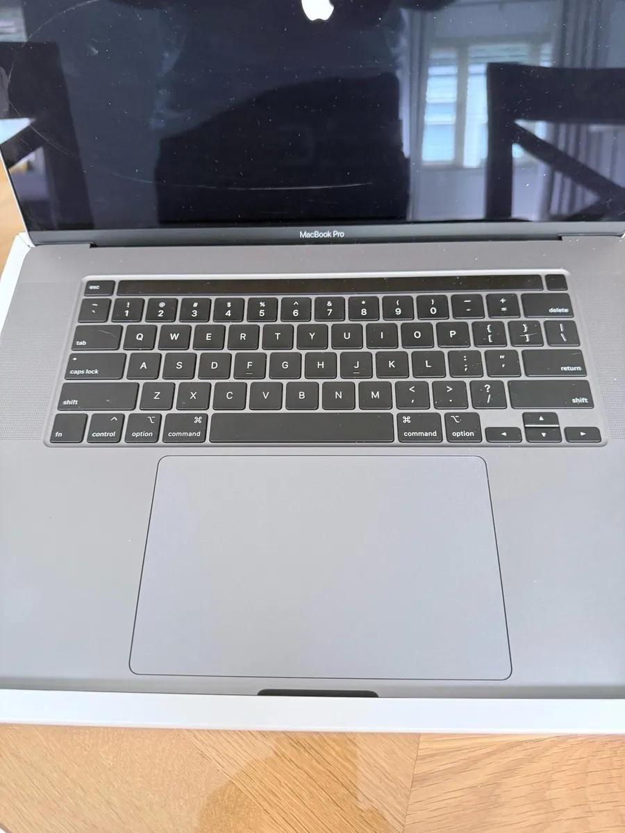 MacBook Pro 16 2019 intel i7 - Image 3