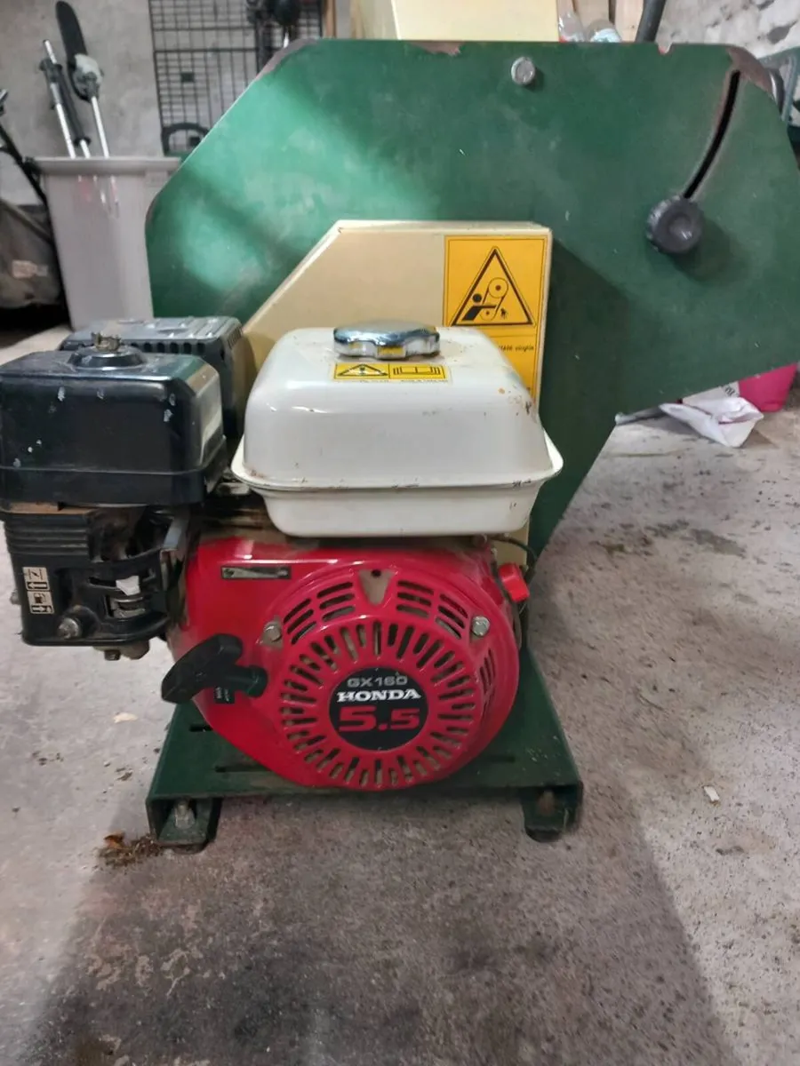 Negri r90b wood chipper honda engine - Image 3