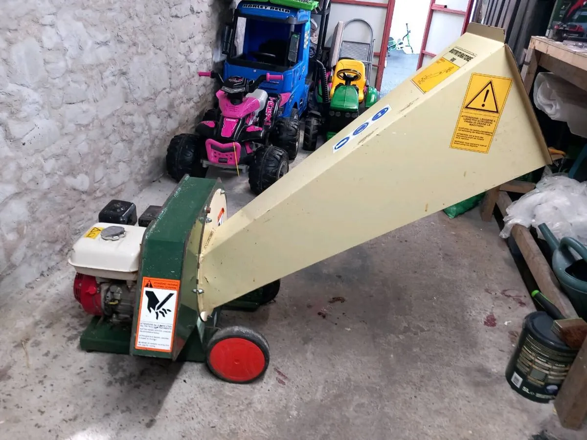 Negri r90b wood chipper honda engine - Image 1