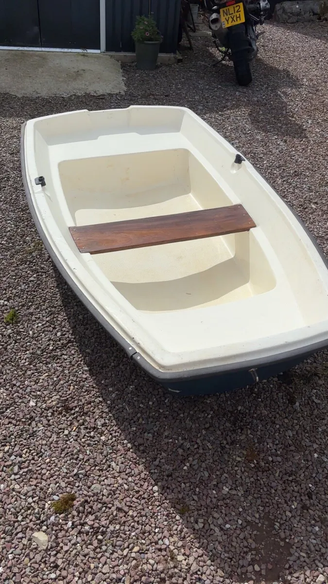 8x4 foot fibreglass boat - Image 1