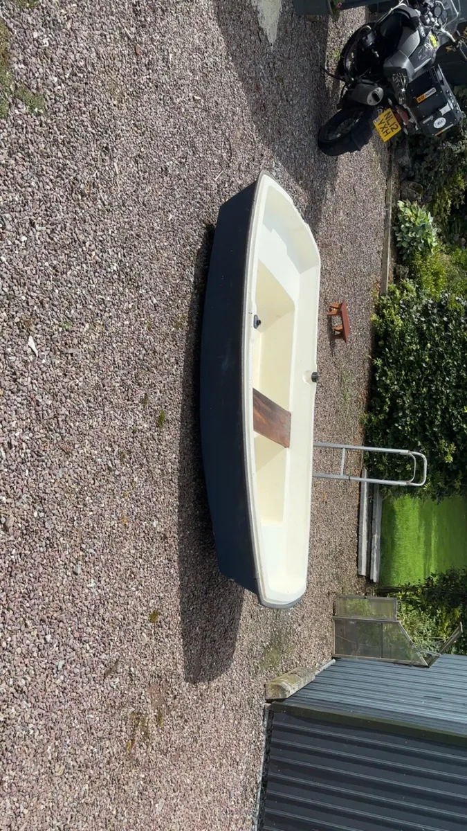 8x4 foot fibreglass boat - Image 3