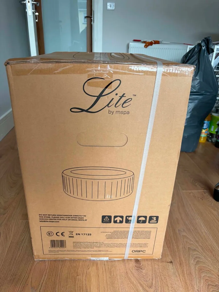 New Lite by mspa hot tub - Image 2