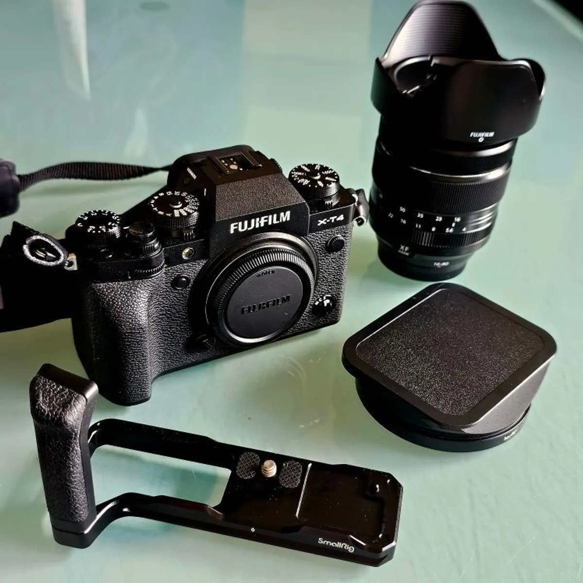 Fujifilm X-T4 + Fujinon XF 16-80mm + Smallrig L-Bracket (MINT/NEW) - Image 1
