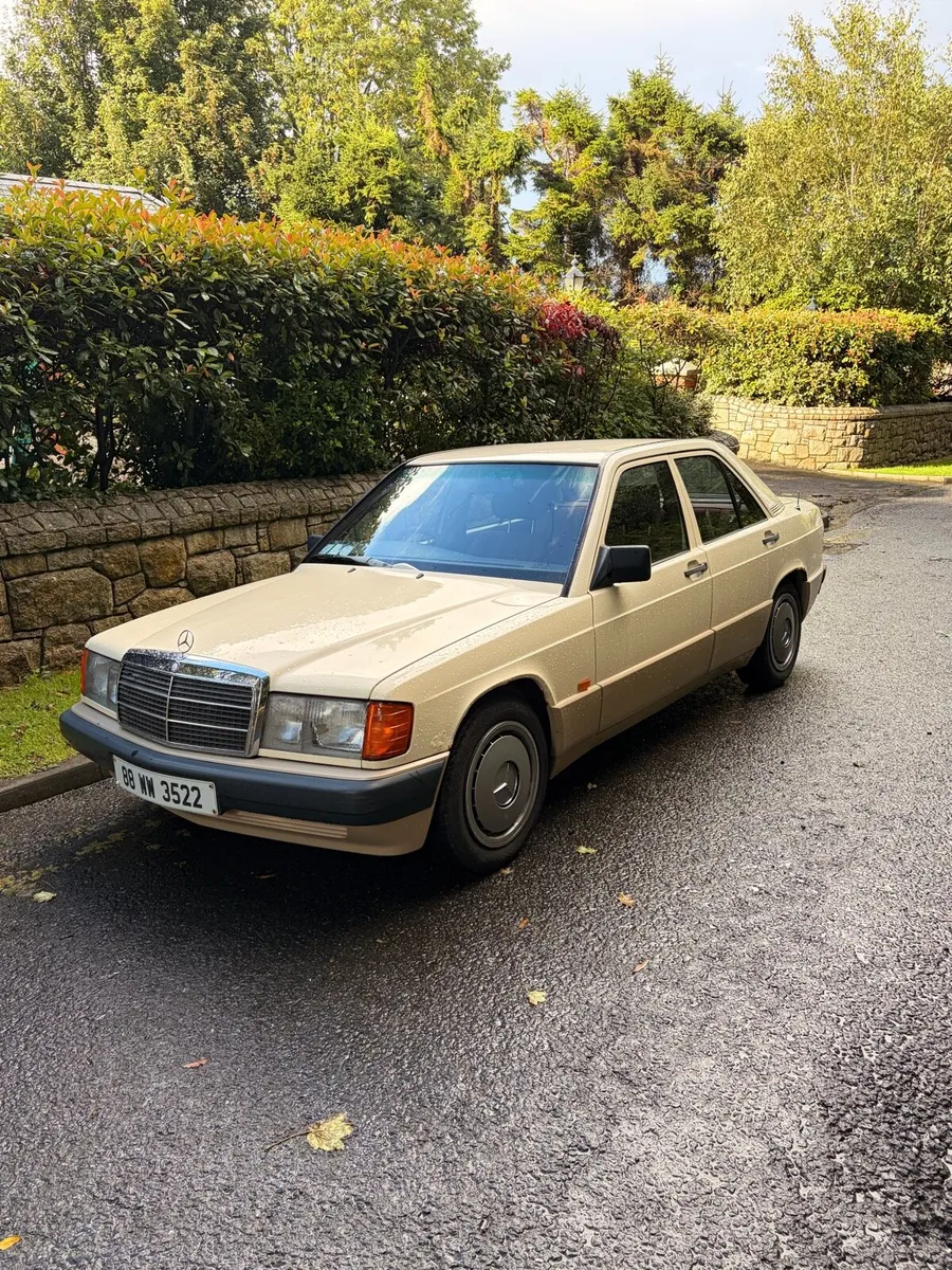 Mercedes 1988 190 2.0 - Image 4