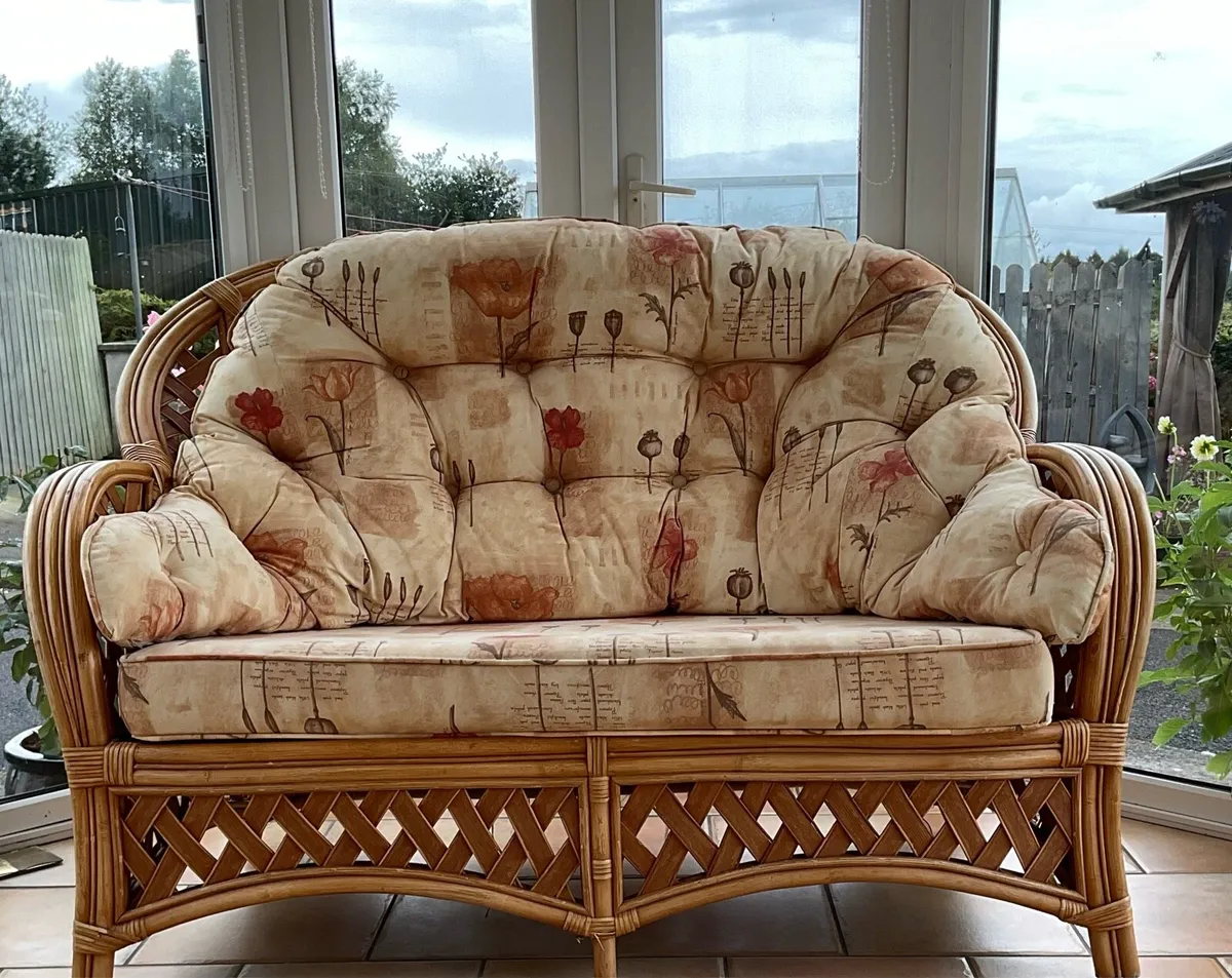 Wicker conservatory suite - Image 1
