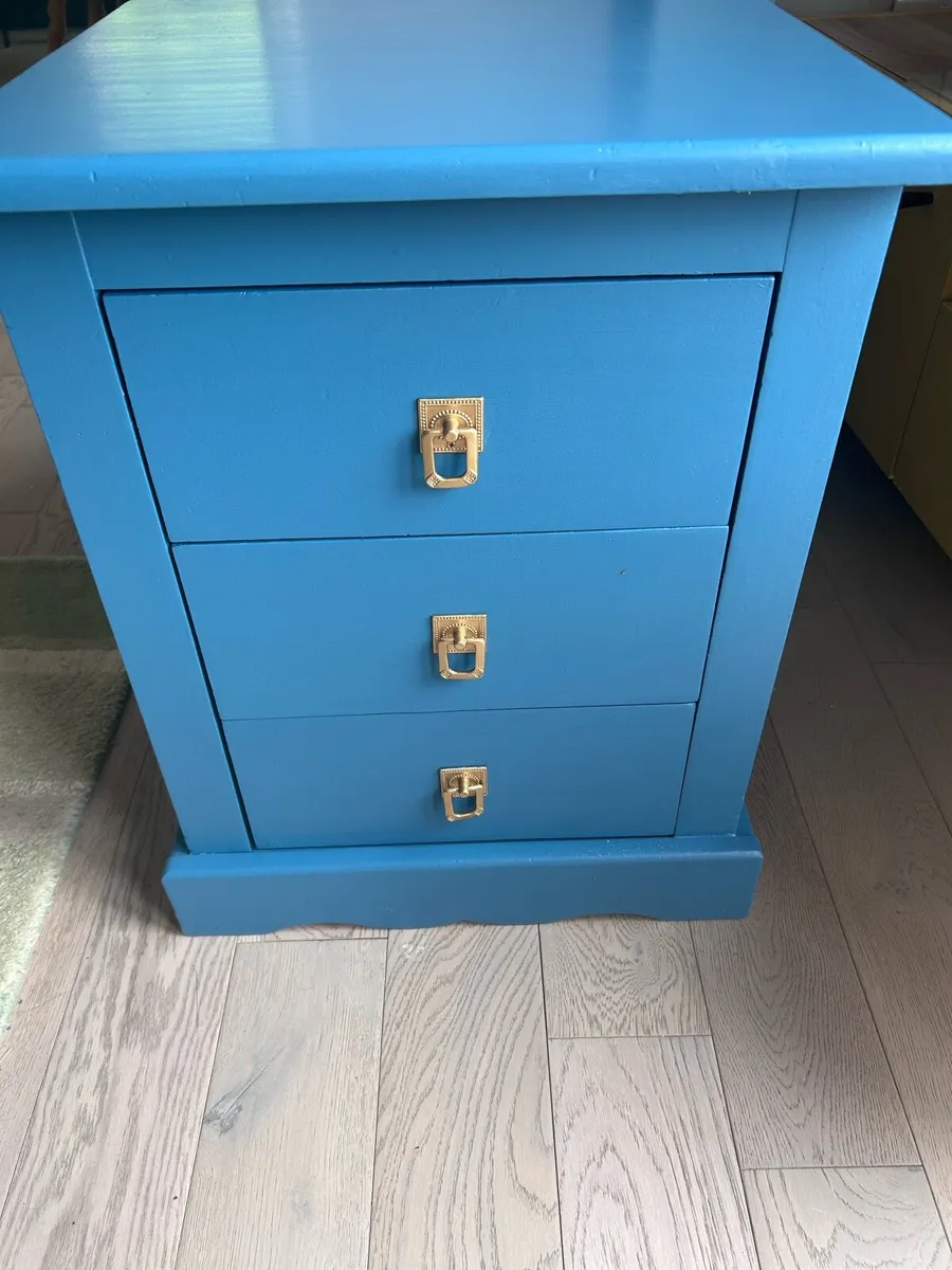 Bedside locker table - Image 1