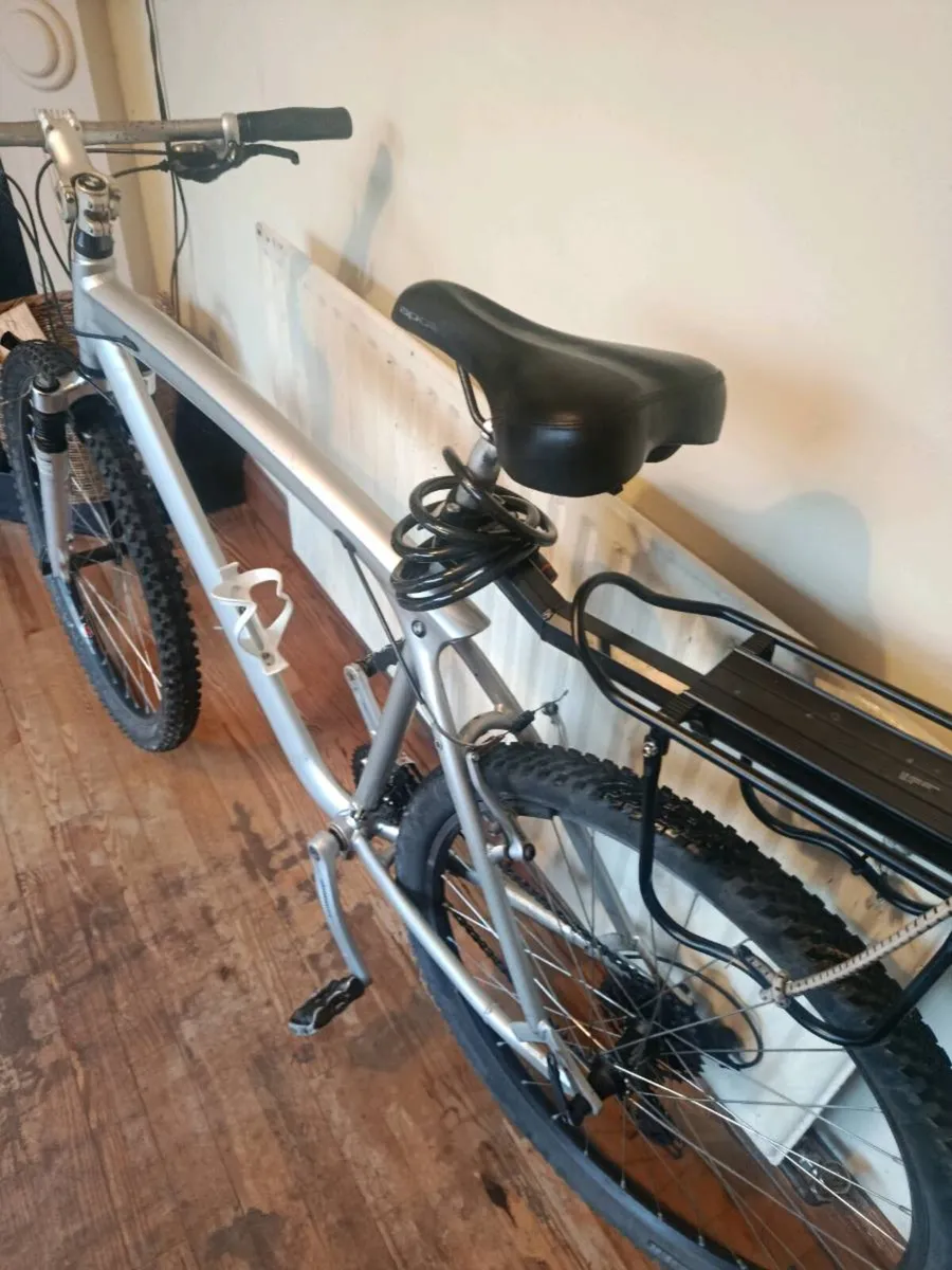 Rare BMW bicycle - Image 2