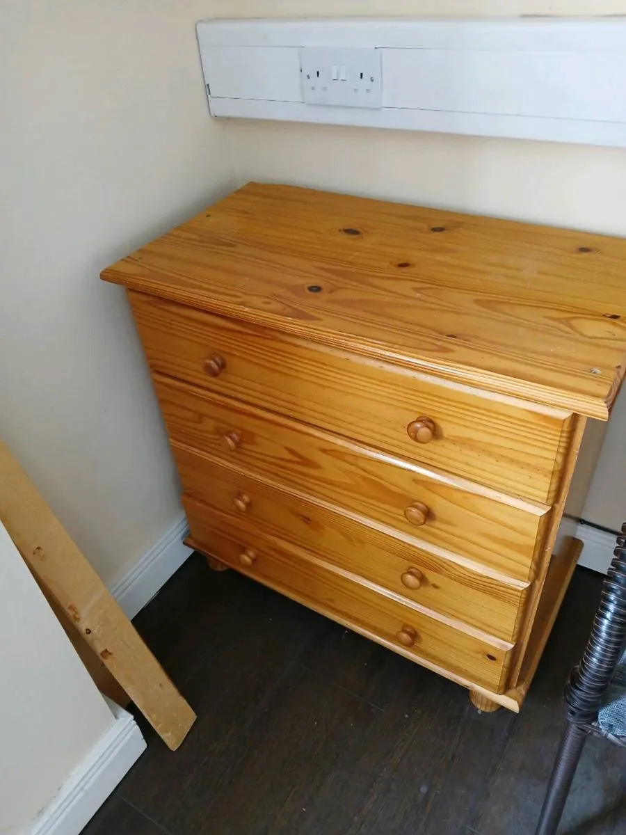 Pine drawers and study desk - Image 2