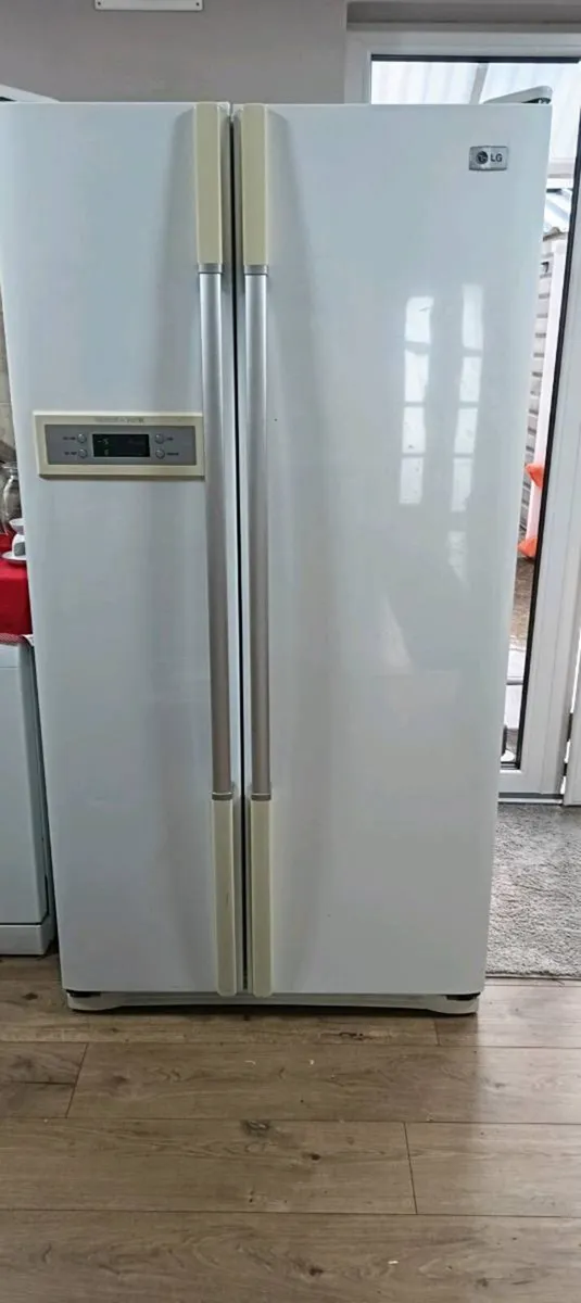 American style fridge freezer - Image 1