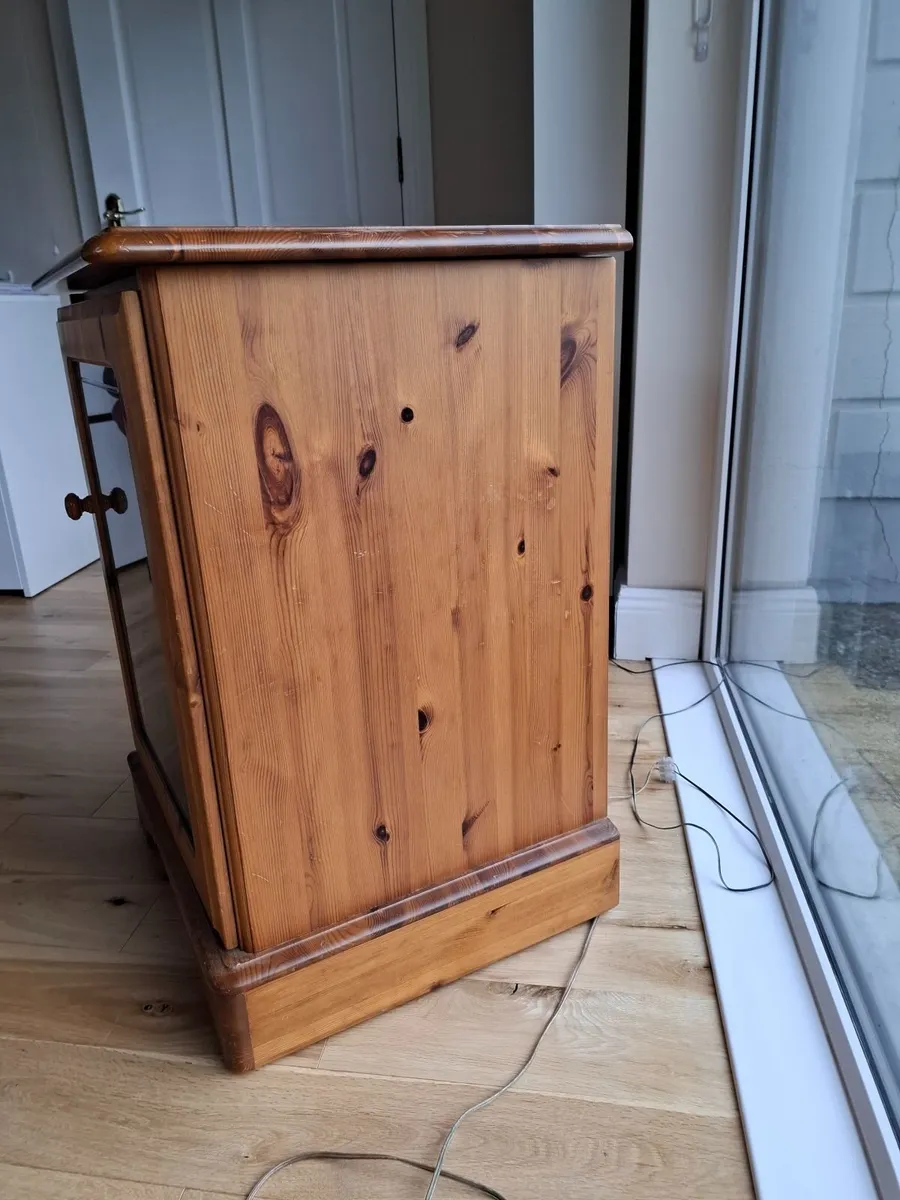 Stereo cabinet Rossmore - Image 3