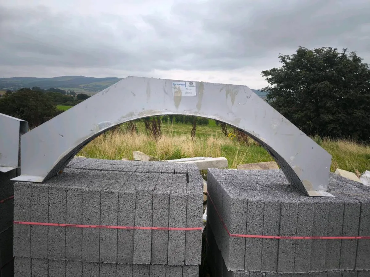 Keystone lintels - Image 1