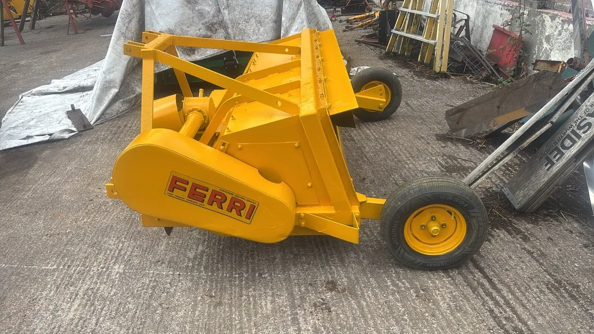 Ferrie Straw chopper - Image 1