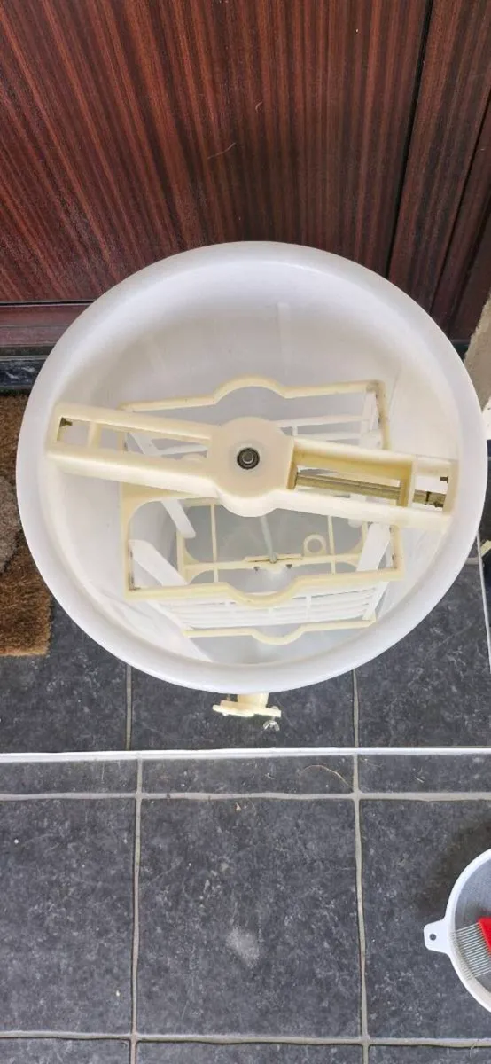 Two-Frame Table Top Honey Extractor - Image 3