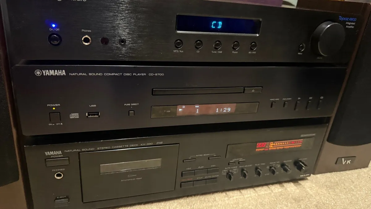 CDPlayer Yamaha  +Amplifier Cambridge Audio - Image 1