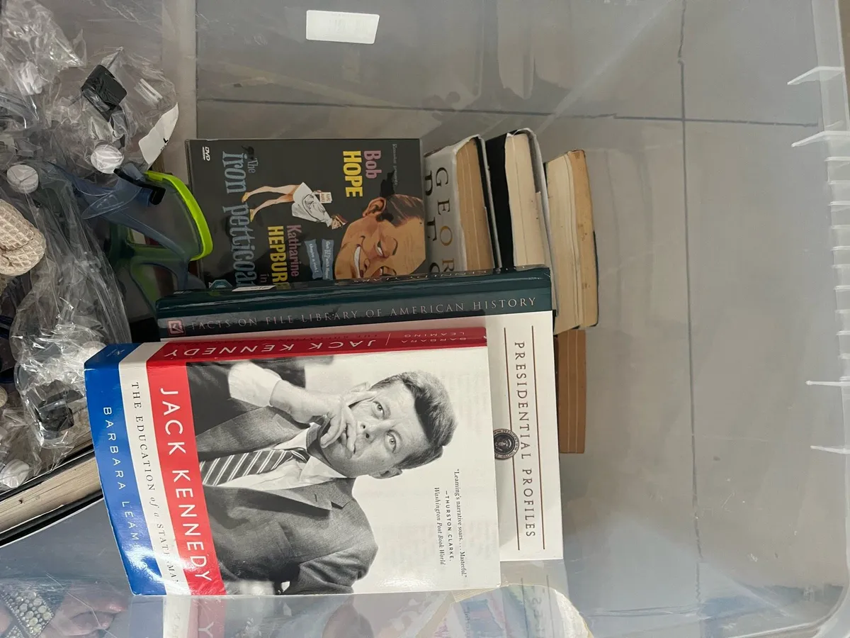 Books, CDs & DVDs - Image 4