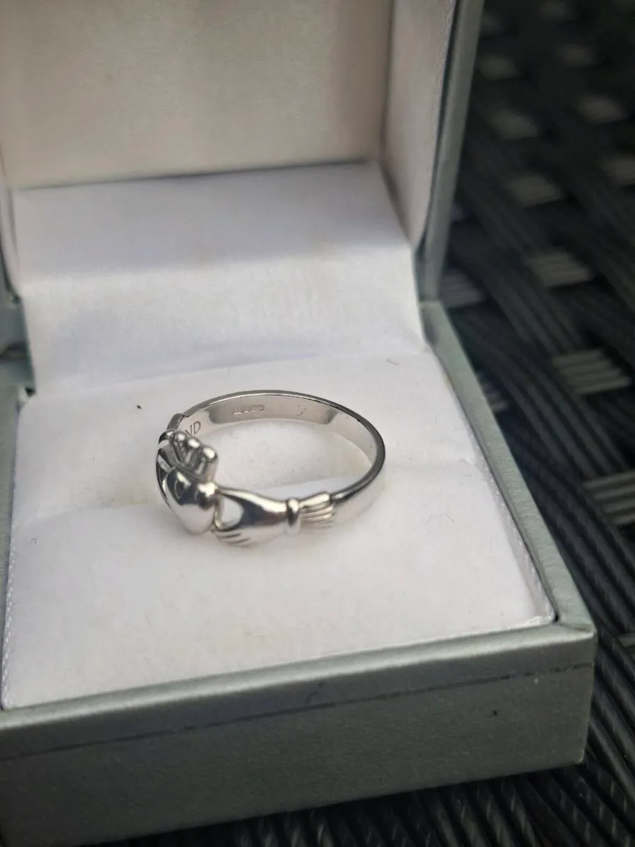 Traditional Irish Sterling Silver Claddagh Ring - Image 4