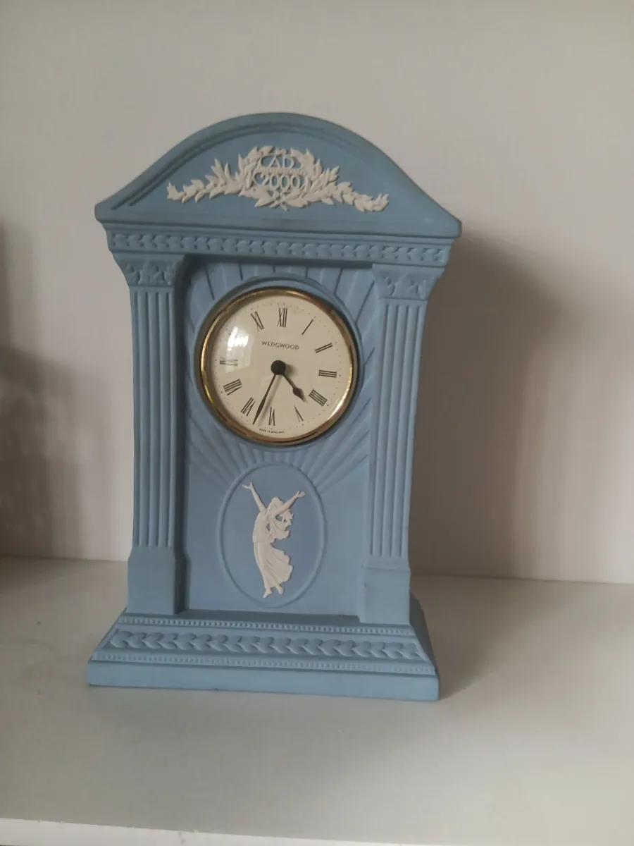 Blue jasper wedgewood clock - Image 1