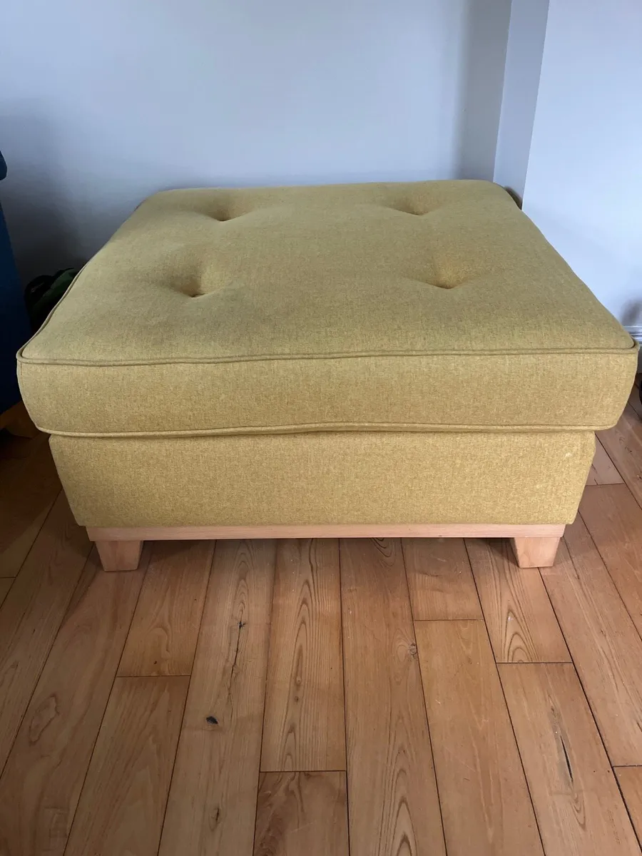 Pouffe - Image 1