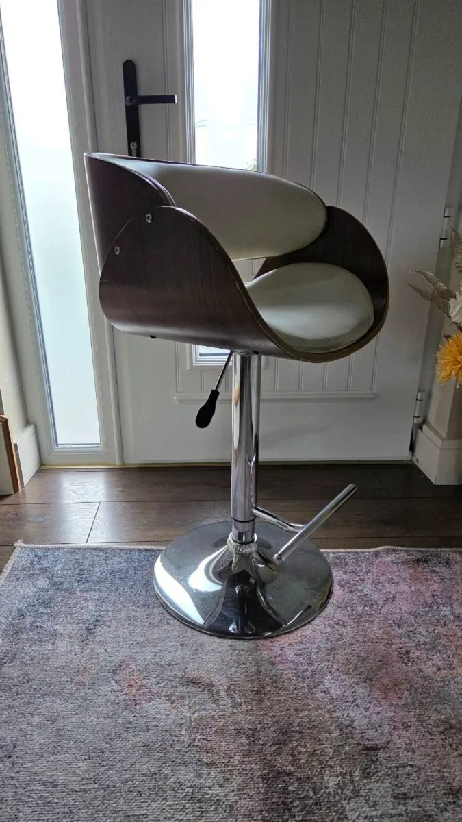 Bar stools - Image 2