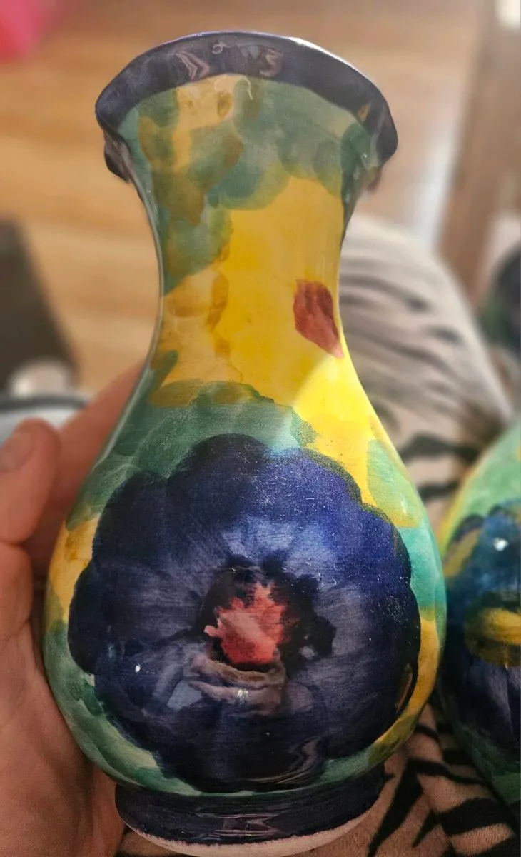2 Vases - Image 2
