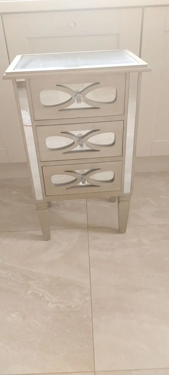 Locker - Image 1