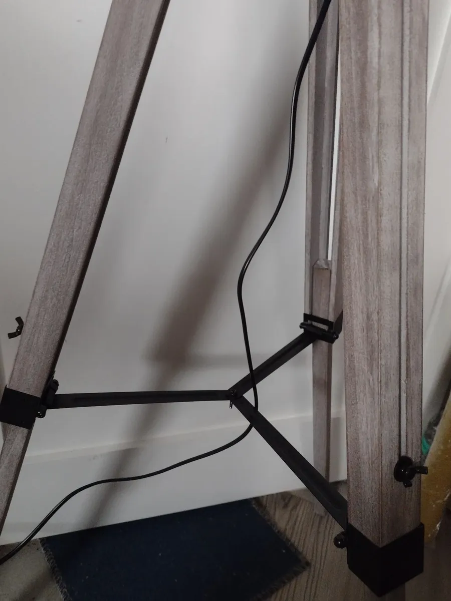 Brand new tripod floor lamp height adjustable - Image 3