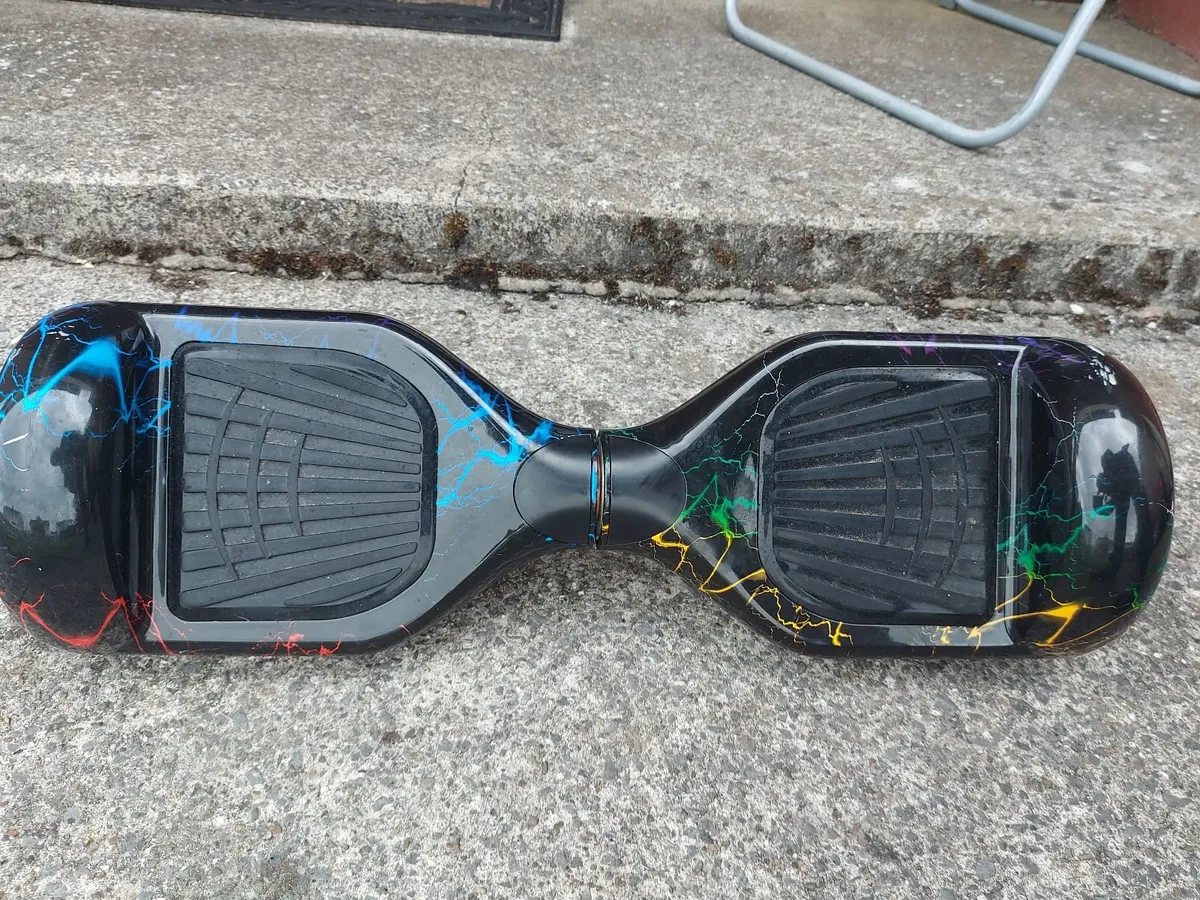HOVERBOARD, Black abstract - Image 2