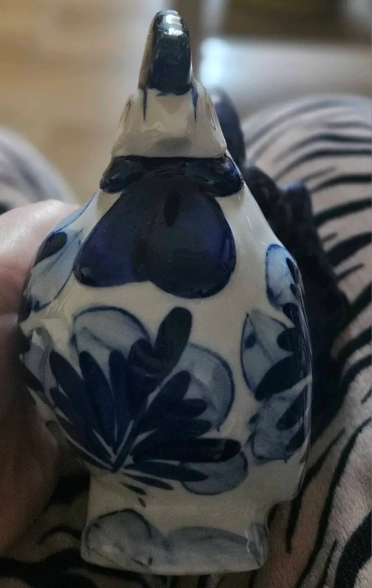Blue and White Hen Ornament - Image 3