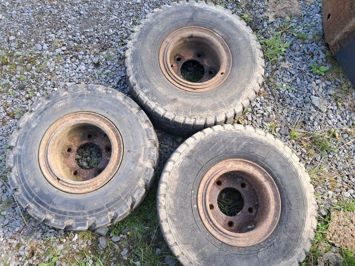 3 forklift wheels - Image 1