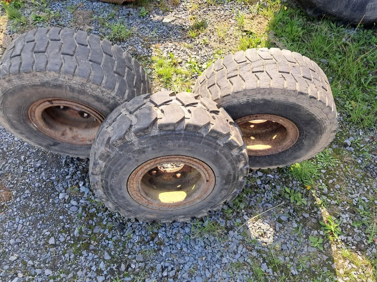 3 forklift wheels - Image 3