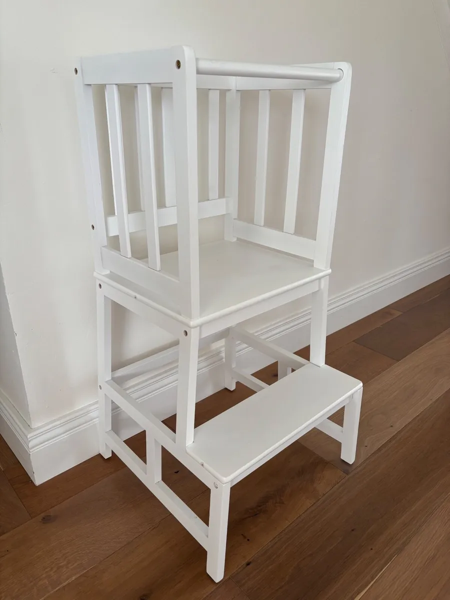 Toddler kitchen tower
