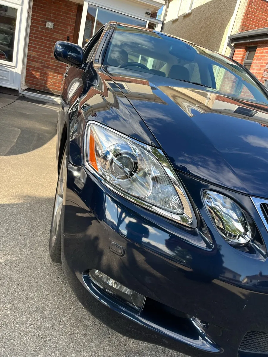 Mobile Headlight restoration - Image 1