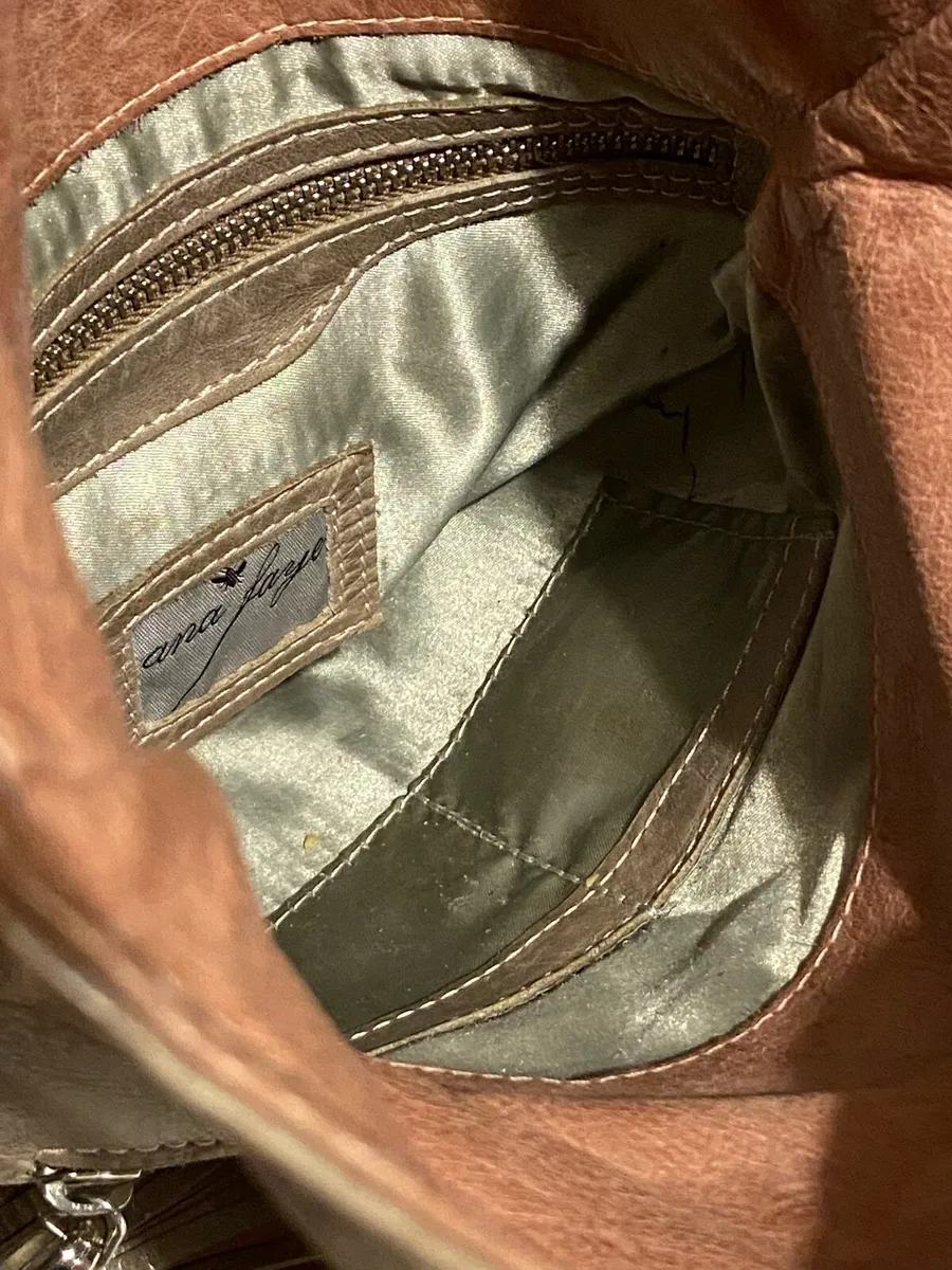 Ana Faye Shoulder Bag - Image 2