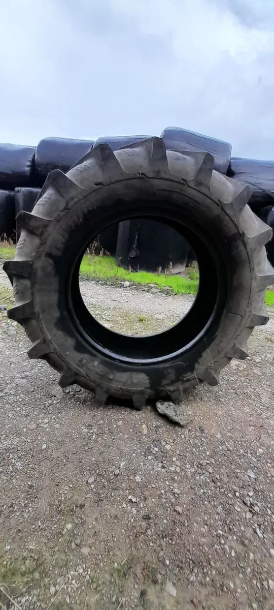 Tractor tyre - Image 1