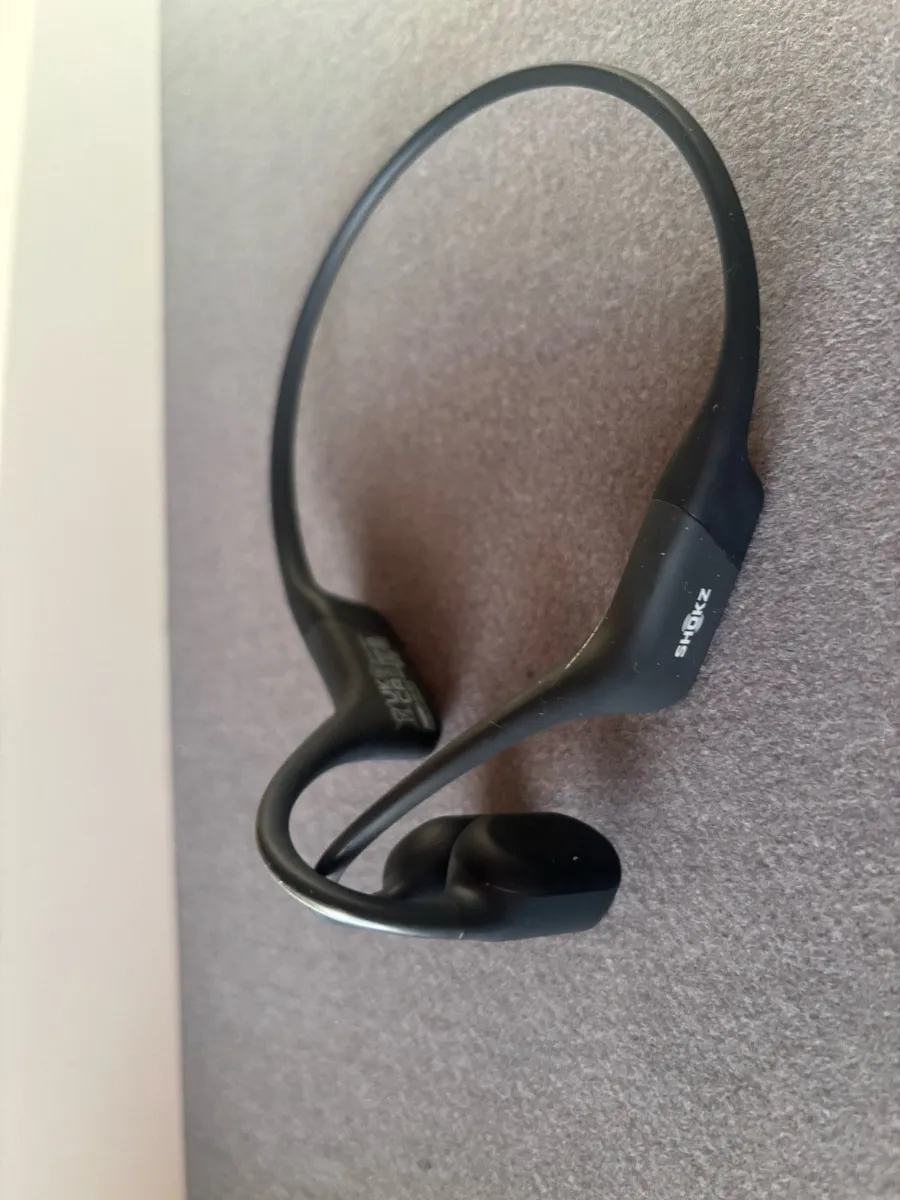 Shokz Black OpenRun Headphone - Image 1